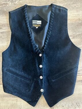 Mona Mode Black suede star Button Front Vest